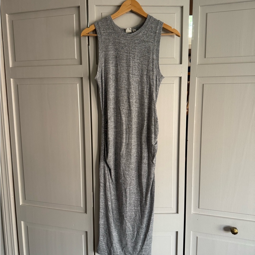 GAP Maternity Gray Sleeveless Midi Dress